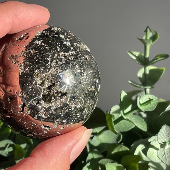 Pyrite Sphere - Picture 1 of 16